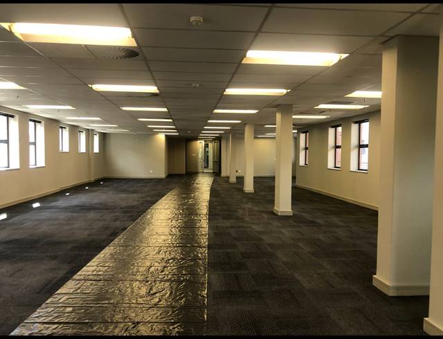 320M² OFFICE TO LET IN WAVERLEY